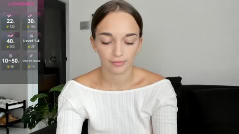 Snapshot of minimaia chatting on January 25, 2025, 3:30 am Maya online show from January 25, 2025, 3:30 am