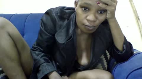 Snapshot of minlavine chatting on May 19, 2026, 5:03 am minlavine online show from May 19, 2026, 5:03 am