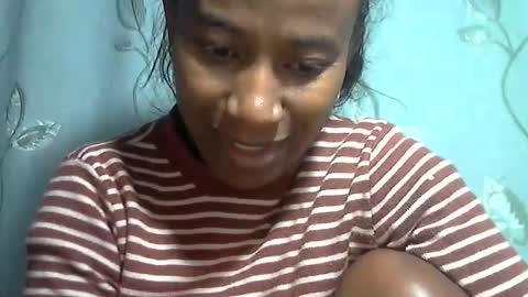 minouch211907 online show from March 4, 2026, 2:17 am