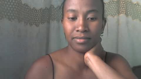 minouch211907 online show from June 27, 2026, 12:22 pm