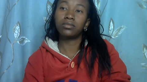 minouch211907 online show from July 8, 2026, 3:11 am