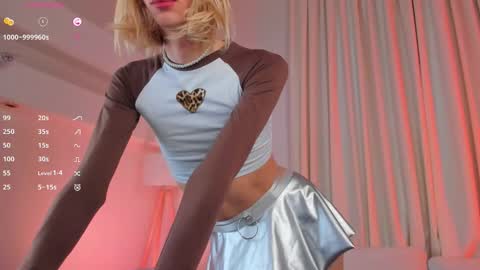 Lianna online show from November 6, 2025, 7:53 am