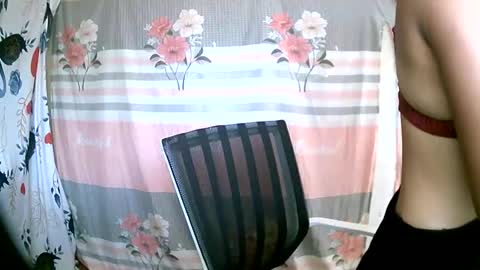 Snapshot of miorah chatting on January 17, 2025, 10:33 am miorah online show from January 17, 2025, 10:33 am