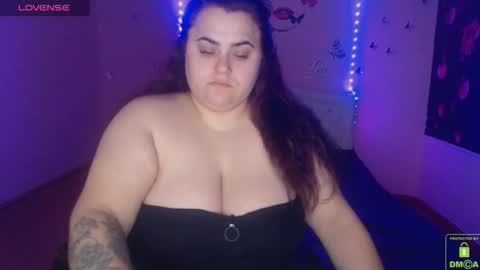 mira_cle_ online show from March 25, 2026, 9:04 am