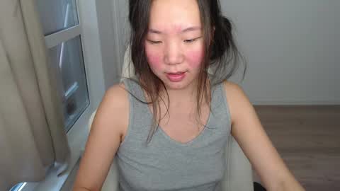 Snapshot of mira_g chatting on February 12, 2025, 11:18 am mira_g online show from February 12, 2025, 11:18 am