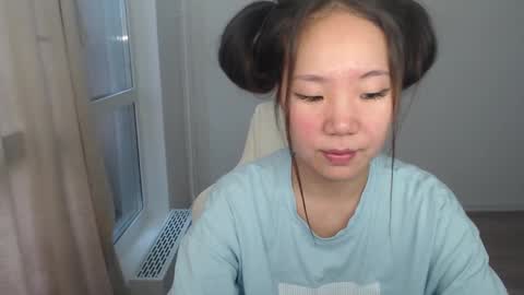 Snapshot of mira_g chatting on March 7, 2025, 7:30 am mira_g online show from March 7, 2025, 7:30 am