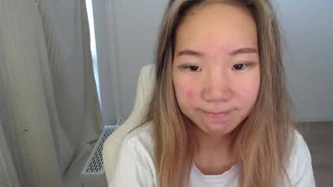 Snapshot of mira_g chatting on October 6, 2025, 9:29 am mira_g online show from October 6, 2025, 9:29 am