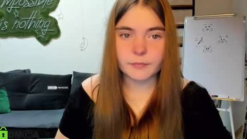 miraa_bloom online show from January 18, 2026, 2:21 pm