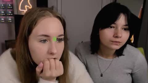 Snapshot of miraella chatting on October 8, 2025, 8:56 am Mira online show from October 8, 2025, 8:56 am