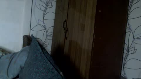 Snapshot of mirahardmanxx chatting on February 28, 2025, 5:15 pm Happy New Year  online show from February 28, 2025, 5:15 pm