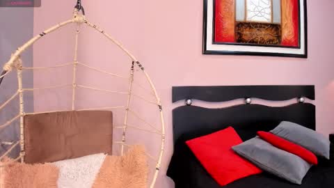    online show from November 15, 2025, 12:23 pm