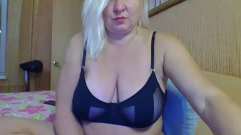 Snapshot of miranda_robinson chatting on September 21, 2025, 3:35 pm Miranda online show from September 21, 2025, 3:35 pm