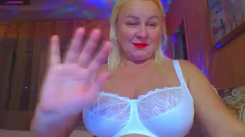 Snapshot of miranda_robinson chatting on October 13, 2025, 5:46 pm Miranda online show from October 13, 2025, 5:46 pm