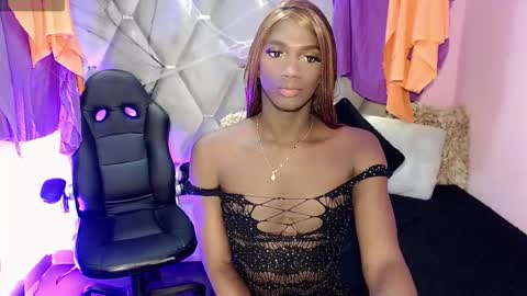 mirandaacollins online show from November 3, 2025, 10:49 am