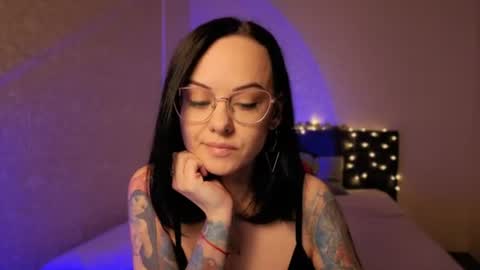Snapshot of miraskyy chatting on June 14, 2026, 4:42 pm MiraSkyy online show from June 14, 2026, 4:42 pm