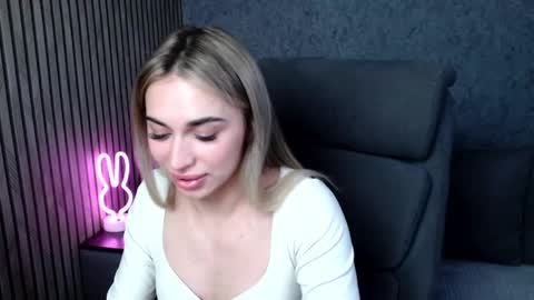 miri07 online show from April 16, 2026, 1:17 am