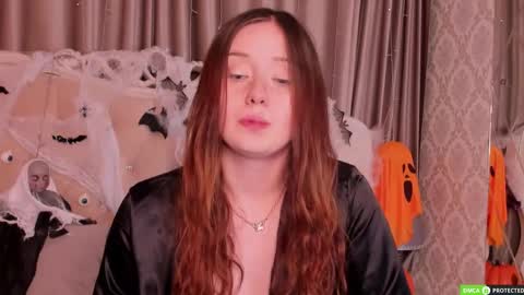 Snapshot of miriamwhite chatting on October 19, 2025, 4:02 am Miriam WhiteF online show from October 19, 2025, 4:02 am