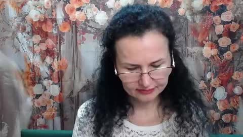 Miroslava Happi online show from April 23, 2026, 6:14 am