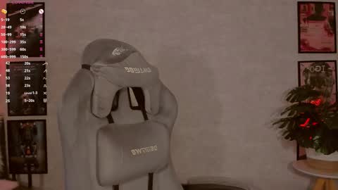 Miroslava online show from February 24, 2026, 5:49 am