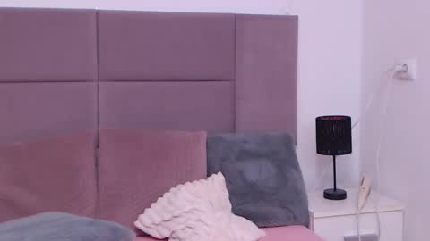 Snapshot of miryamines chatting on March 7, 2025, 6:33 pm MiryamInes online show from March 7, 2025, 6:33 pm