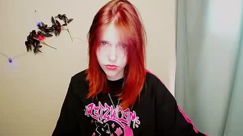 misaki_chan_ online show from June 17, 2026, 9:27 pm