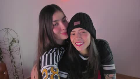 KRAVE  online show from April 7, 2026, 9:48 pm