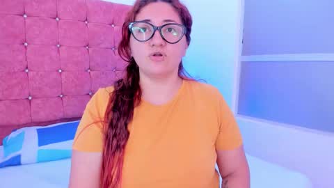 Mishell online show from December 17, 2025, 1:17 pm