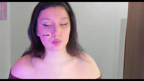 Snapshot of mishka_a chatting on February 24, 2026, 7:39 am mishka_a online show from February 24, 2026, 7:39 am