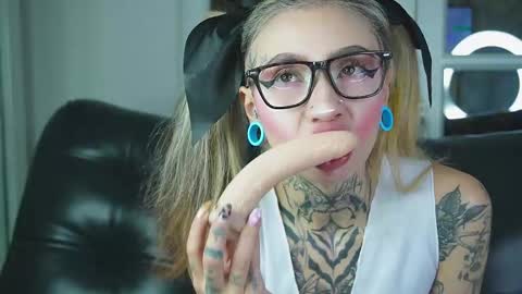 miss___angel online show from March 10, 2026, 11:15 am