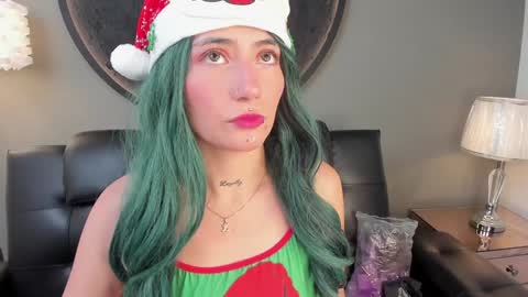Snapshot of miss___charlotte chatting on December 24, 2024, 4:19 pm Charlotte online show from December 24, 2024, 4:19 pm