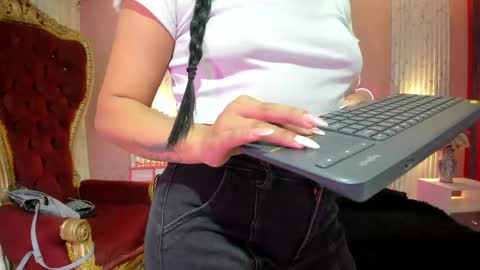 miss__star_ online show from April 28, 2026, 3:28 pm