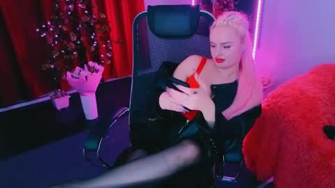 Snapshot of miss_alice_silver chatting on April 29, 2026, 6:14 pm miss_alice_silver online show from April 29, 2026, 6:14 pm