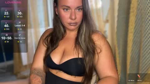 Snapshot of miss_christine_ chatting on June 26, 2026, 5:01 am Miss Christine online show from June 26, 2026, 5:01 am