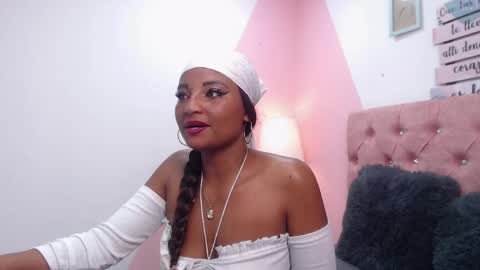 miss_demoni online show from May 4, 2026, 1:51 pm
