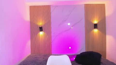 miss_emilystar online show from April 19, 2026, 7:38 pm