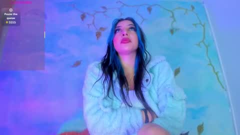 miss_evans_ online show from October 12, 2025, 9:08 am