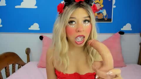 Evoleth online show from October 7, 2025, 11:07 am