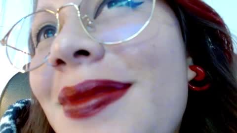 Snapshot of miss_evoleth2 chatting on January 21, 2025, 5:16 am Miss Evoleth online show from January 21, 2025, 5:16 am