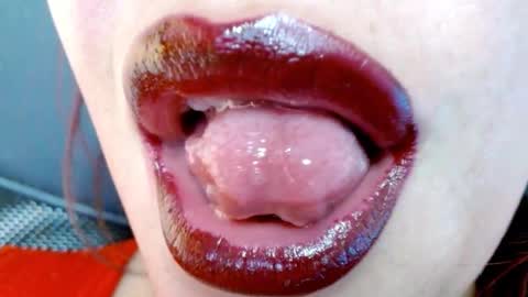 Snapshot of miss_evoleth2 chatting on January 22, 2025, 5:48 am Miss Evoleth online show from January 22, 2025, 5:48 am