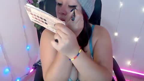 Snapshot of miss_evoleth2 chatting on January 23, 2025, 12:14 am Miss Evoleth online show from January 23, 2025, 12:14 am