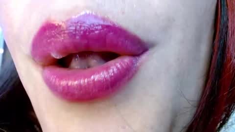 Snapshot of miss_evoleth2 chatting on January 27, 2025, 9:13 am Miss Evoleth online show from January 27, 2025, 9:13 am