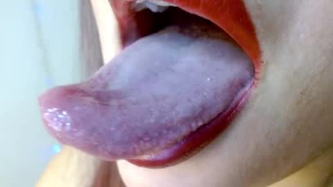 Snapshot of miss_evoleth2 chatting on February 4, 2025, 4:37 am Miss Evoleth online show from February 4, 2025, 4:37 am