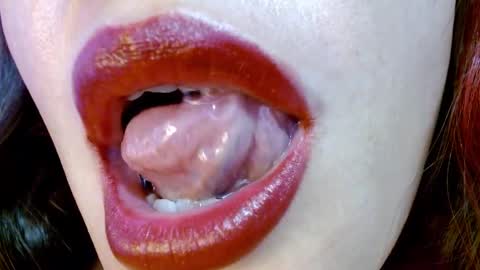 Snapshot of miss_evoleth2 chatting on February 10, 2025, 10:31 am Miss Evoleth online show from February 10, 2025, 10:31 am