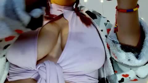 Snapshot of miss_evoleth2 chatting on February 24, 2025, 6:27 am Miss Evoleth online show from February 24, 2025, 6:27 am