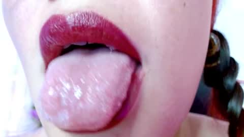 Snapshot of miss_evoleth2 chatting on February 25, 2025, 6:14 am Miss Evoleth online show from February 25, 2025, 6:14 am