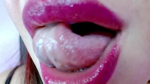 Snapshot of miss_evoleth2 chatting on February 28, 2025, 8:20 am Miss Evoleth online show from February 28, 2025, 8:20 am