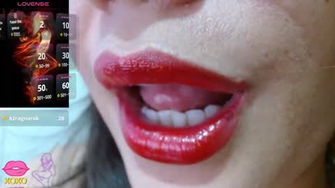 Snapshot of miss_evoleth2 chatting on October 24, 2025, 4:25 pm Miss Evoleth online show from October 24, 2025, 4:25 pm