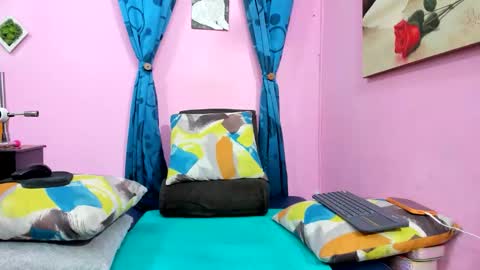 Monica Patricia online show from March 18, 2026, 10:02 pm