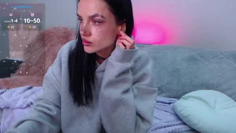 Keira online show from May 18, 2026, 12:40 am