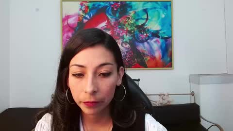 Miss Honey online show from November 8, 2025, 3:23 pm